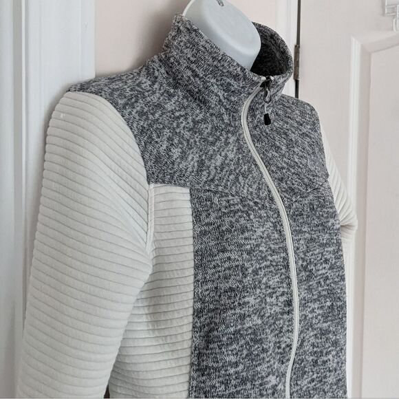 THE NORTH FACE two tone grey and white fleece lined jacket zip pull Small B1 - Picture 7 of 10